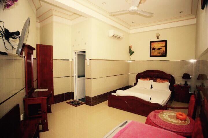 Tan Dat Hoa Hotel & Massage ホーチミン市 エクステリア 写真